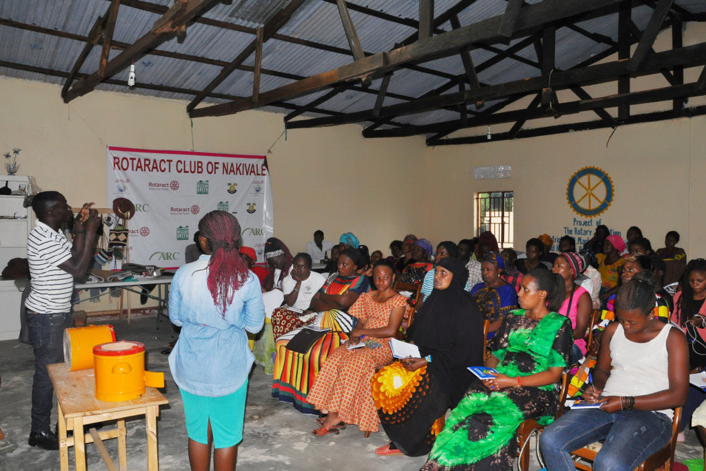 Training Members of the Savings Club on use and maintanance of Energy Cookstoves